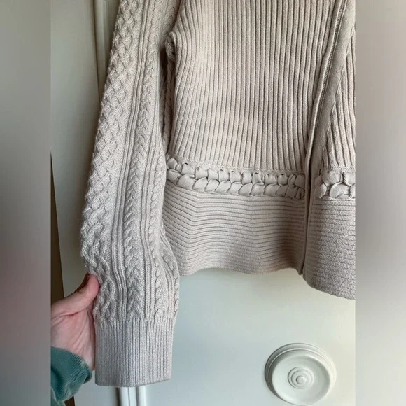 Soft cream jacket - Picture 6 of 6